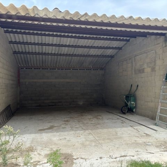  Annonces PONT DU GARD : Garage / Parking | REMOULINS (30210) | 40 m2 | 450 &euro; 