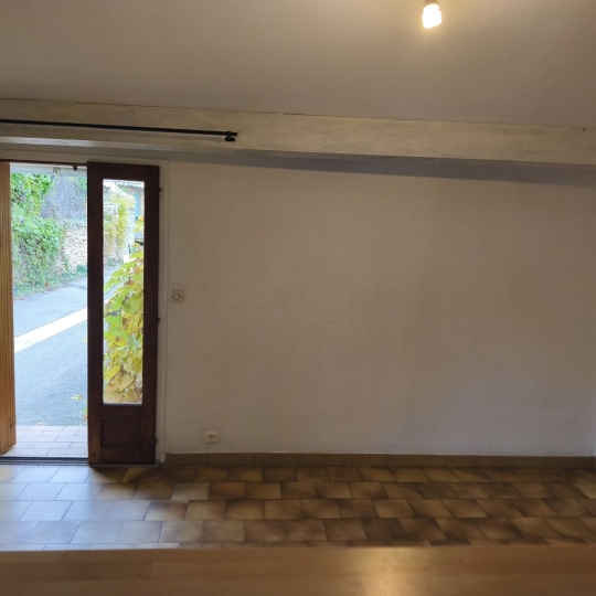  Annonces PONT DU GARD : Appartement | SAINT-MAXIMIN (30700) | 40 m2 | 550 &euro; 