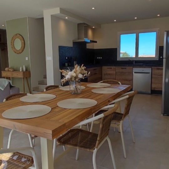  Annonces PONT DU GARD : Maison / Villa | SANILHAC-SAGRIES (30700) | 95 m2 | 1 350 &euro; 