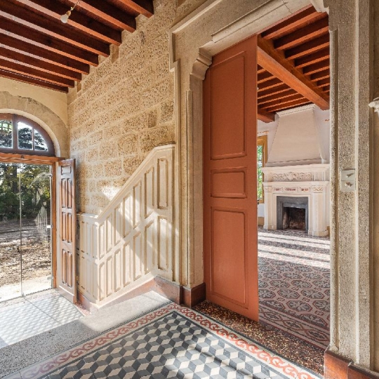  Annonces PONT DU GARD : Maison / Villa | UZES (30700) | 217 m2 | 695 000 &euro; 
