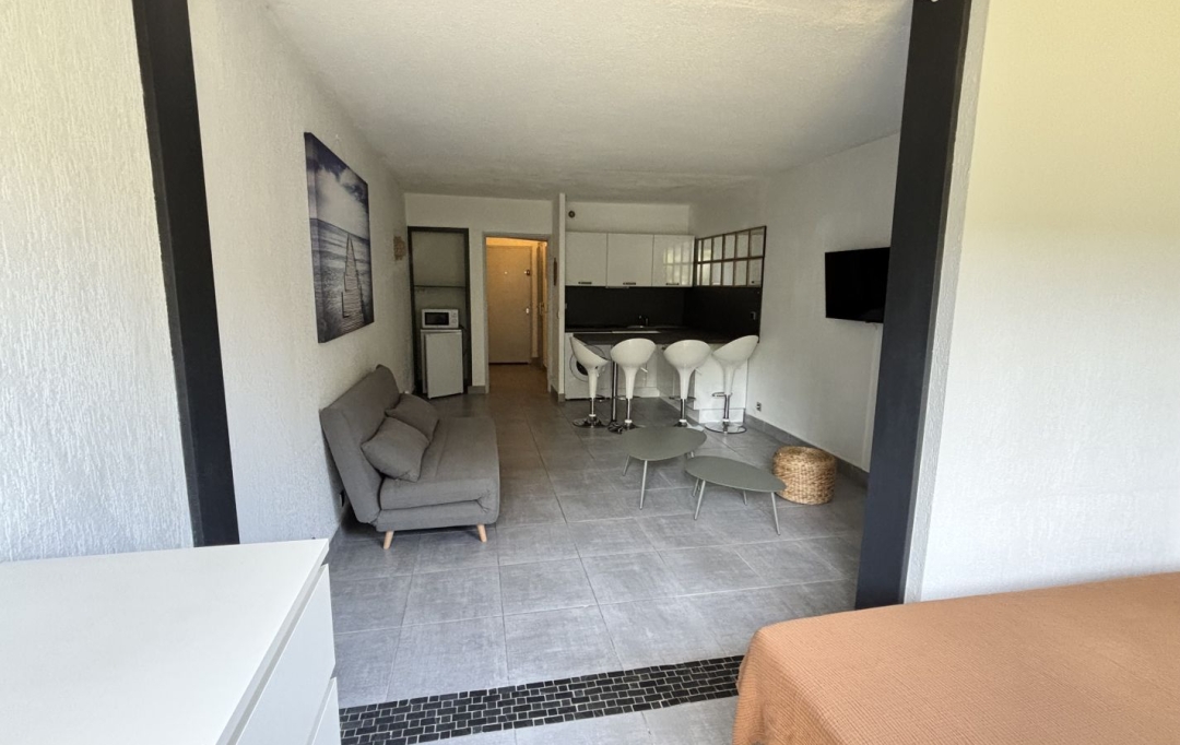 Annonces PONT DU GARD : Appartement | NIMES (30000) | 33 m2 | 660 &euro; 