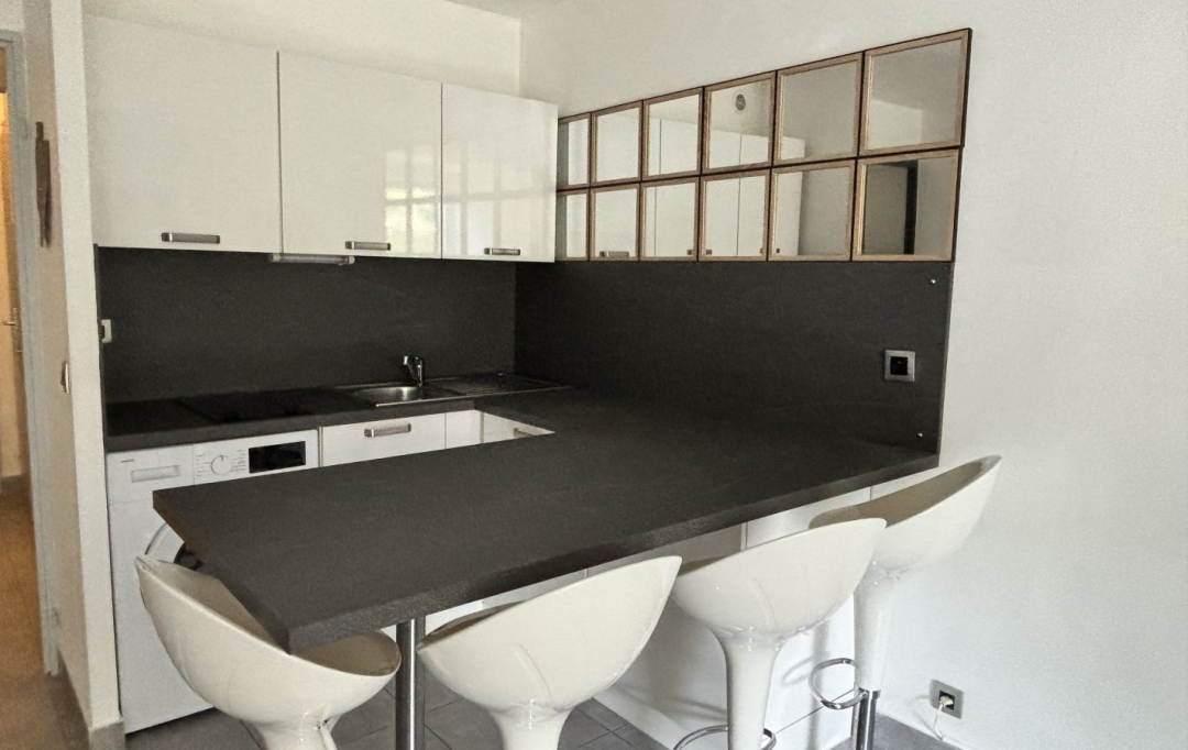 Annonces PONT DU GARD : Appartement | NIMES (30000) | 33 m2 | 660 &euro; 