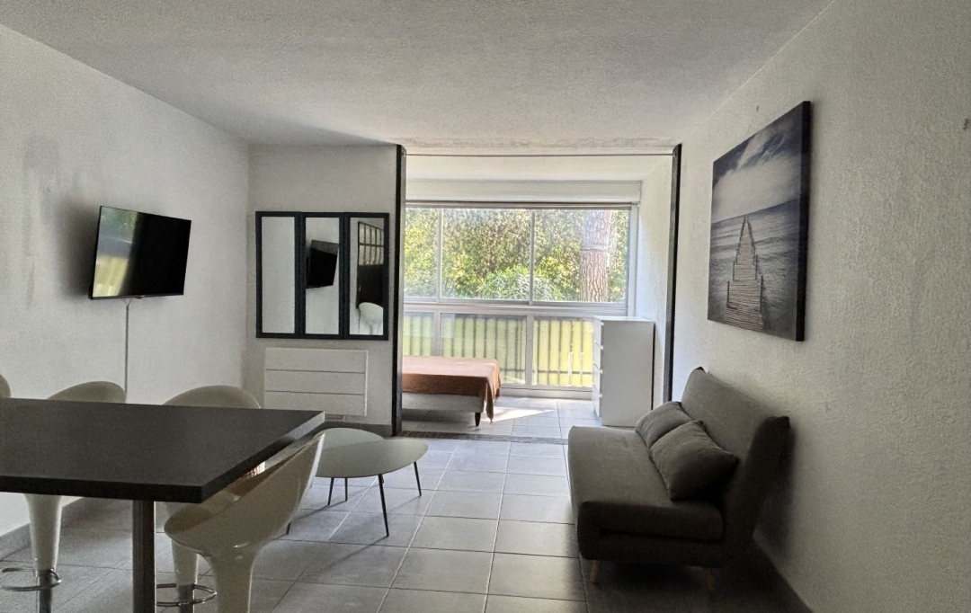 Annonces PONT DU GARD : Appartement | NIMES (30000) | 33 m2 | 660 &euro; 