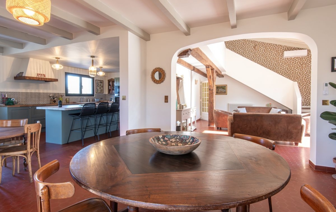 Annonces PONT DU GARD : Maison / Villa | UZES (30700) | 294 m2 | 695 000 &euro; 