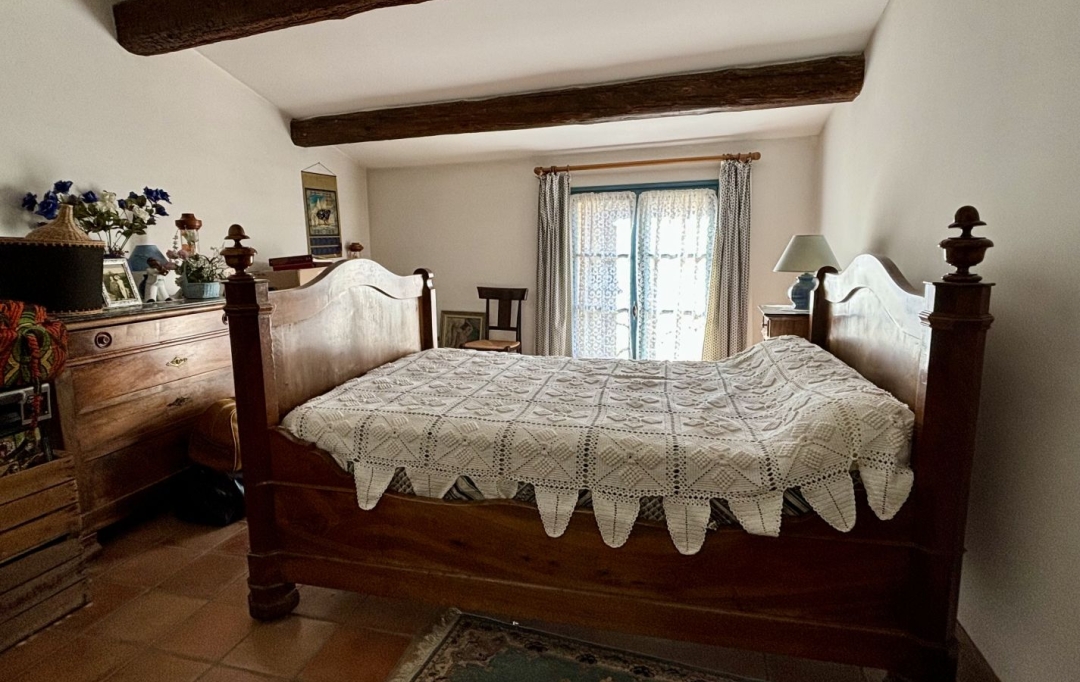 Annonces PONT DU GARD : Maison / Villa | UZES (30700) | 200 m2 | 260 000 &euro; 