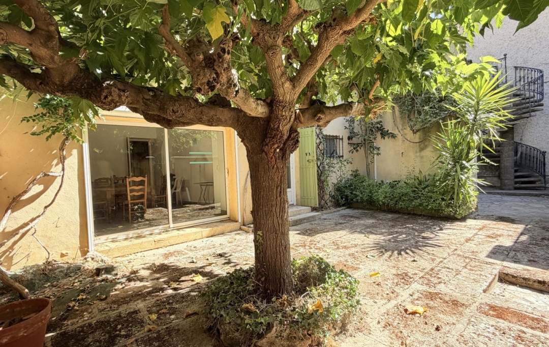 Annonces PONT DU GARD : Maison / Villa | UZES (30700) | 220 m2 | 260 000 &euro; 