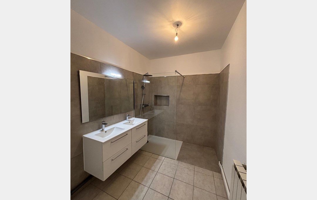 Annonces PONT DU GARD : Maison / Villa | SAINT-MAXIMIN (30700) | 125 m2 | 1 200 &euro; 