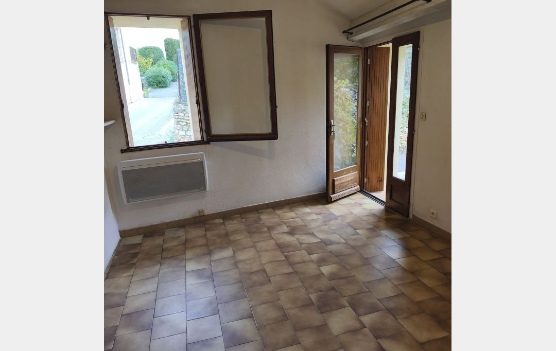 Annonces PONT DU GARD : Appartement | SAINT-MAXIMIN (30700) | 40 m2 | 550 &euro; 