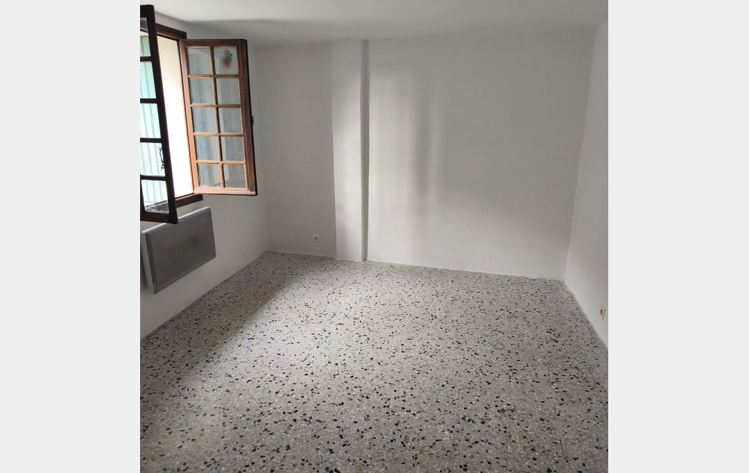 Annonces PONT DU GARD : Appartement | SAINT-MAXIMIN (30700) | 40 m2 | 550 &euro; 