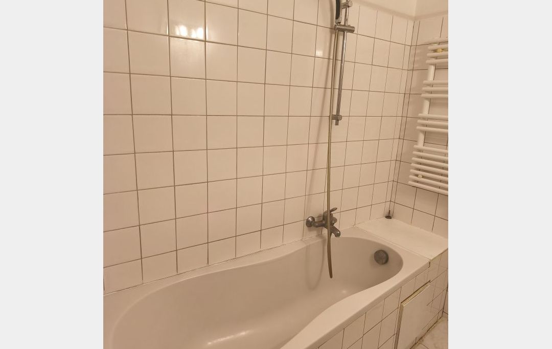 Annonces PONT DU GARD : Appartement | SAINT-MAXIMIN (30700) | 40 m2 | 550 &euro; 