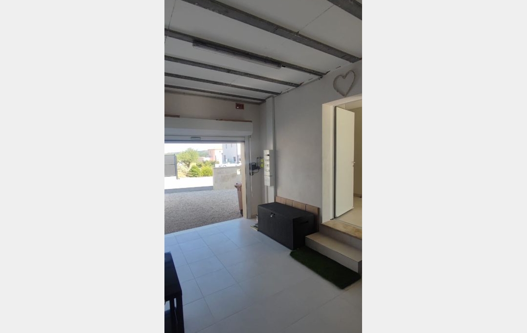 Annonces PONT DU GARD : Maison / Villa | SANILHAC-SAGRIES (30700) | 95 m2 | 1 350 &euro; 