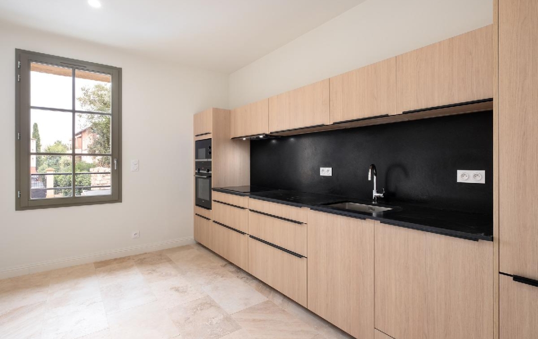 Annonces PONT DU GARD : Appartement | UZES (30700) | 74 m2 | 429 000 &euro; 