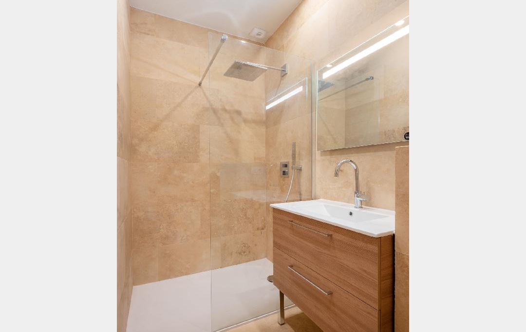 Annonces PONT DU GARD : Appartement | UZES (30700) | 74 m2 | 429 000 &euro; 