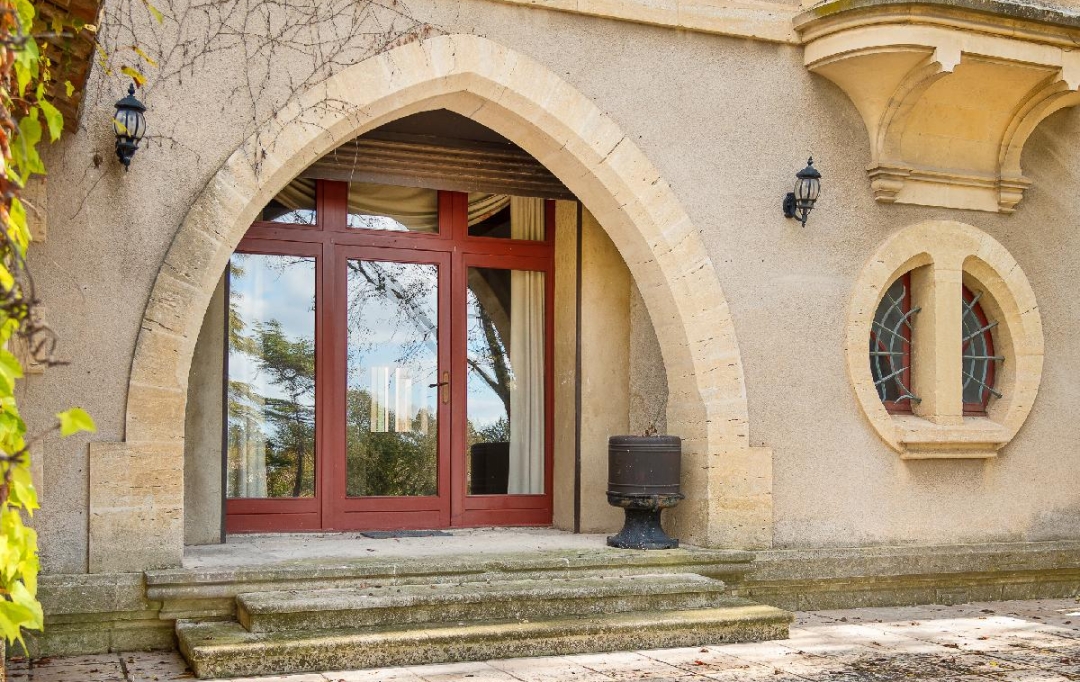 Annonces PONT DU GARD : Maison / Villa | UZES (30700) | 217 m2 | 695 000 &euro; 