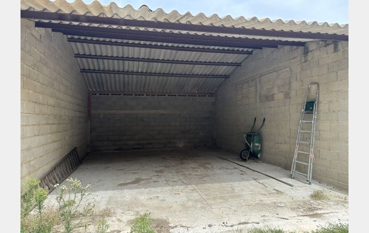 Annonces PONT DU GARD Garage / Parking | REMOULINS (30210) | 40 m2 | 450 € 