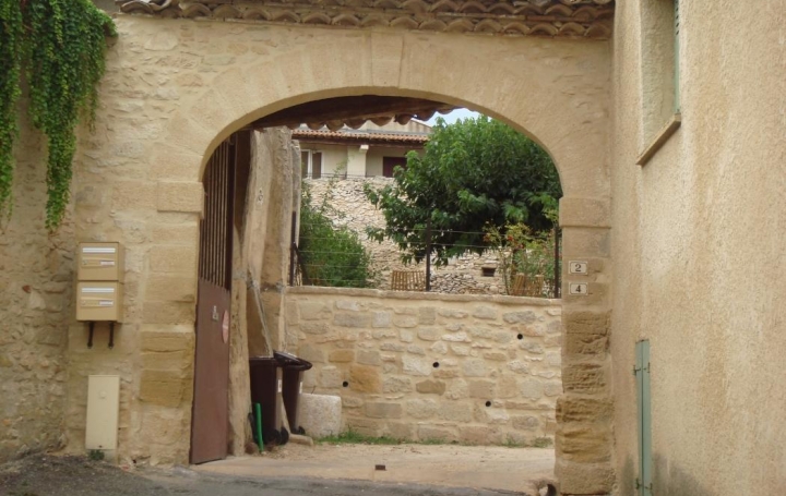  Annonces PONT DU GARD Maison / Villa | SAINT-MAXIMIN (30700) | 125 m2 | 1 200 € 