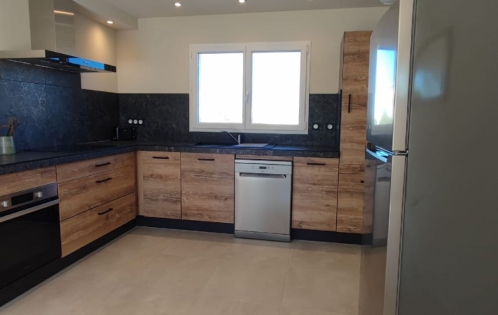  Annonces PONT DU GARD Maison / Villa | SANILHAC-SAGRIES (30700) | 95 m2 | 1 350 € 